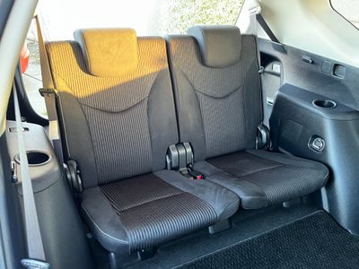 2019 Toyota Prius Alpha