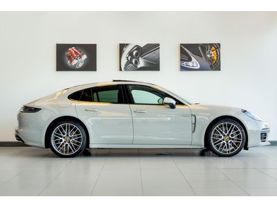 2023 Porsche Panamera