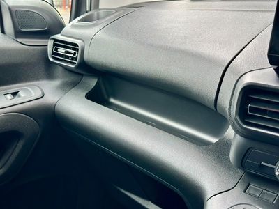 2025 Peugeot Partner