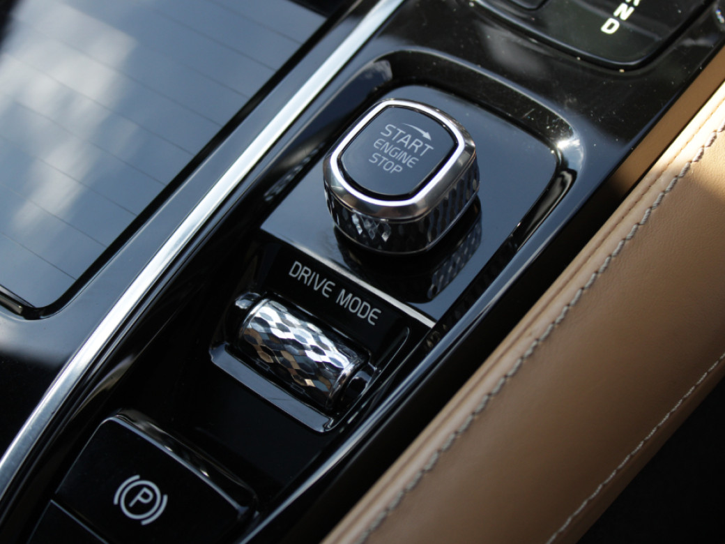 2020 Volvo V60