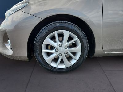 2015 Toyota Auris