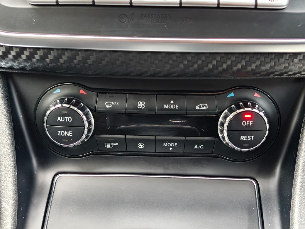 2017 Mercedes-Benz A 180