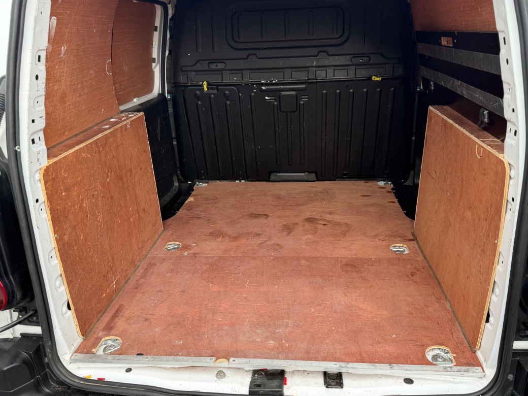 2022 Peugeot Partner