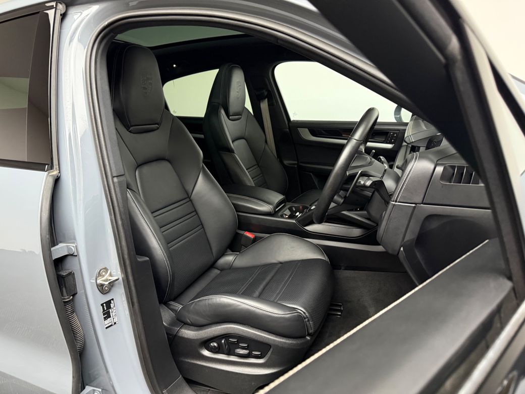 2025 Porsche Cayenne