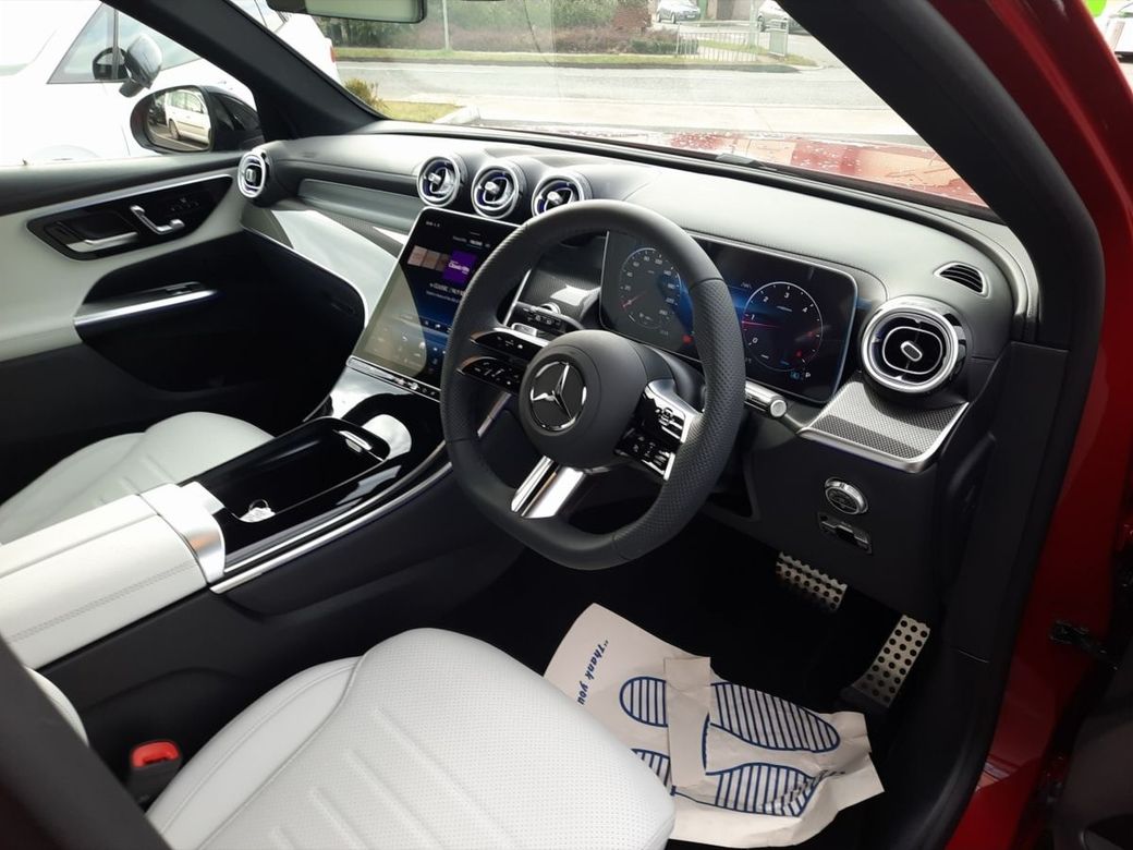 2025 Mercedes-Benz GLC Class