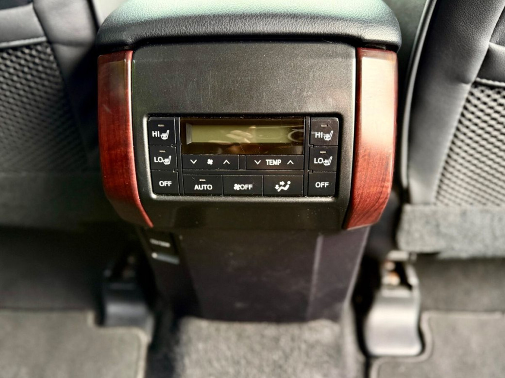 2017 Toyota Landcruiser