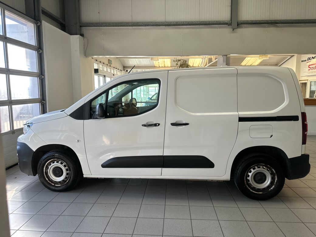 2021 Peugeot Partner