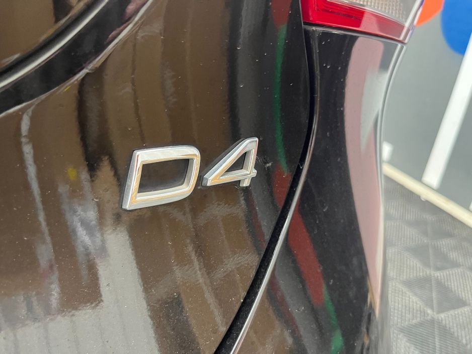 2016 Volvo V40