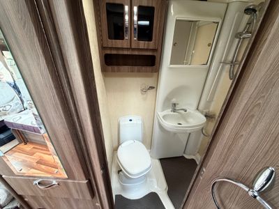 2015 AUTOSLEEPERS NUEVO LOW PROFILE R.H.D MANUAL