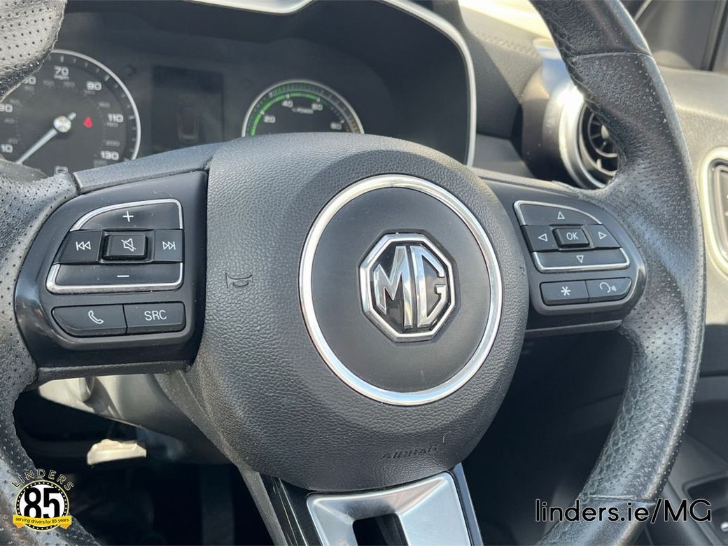 2022 MG ZS