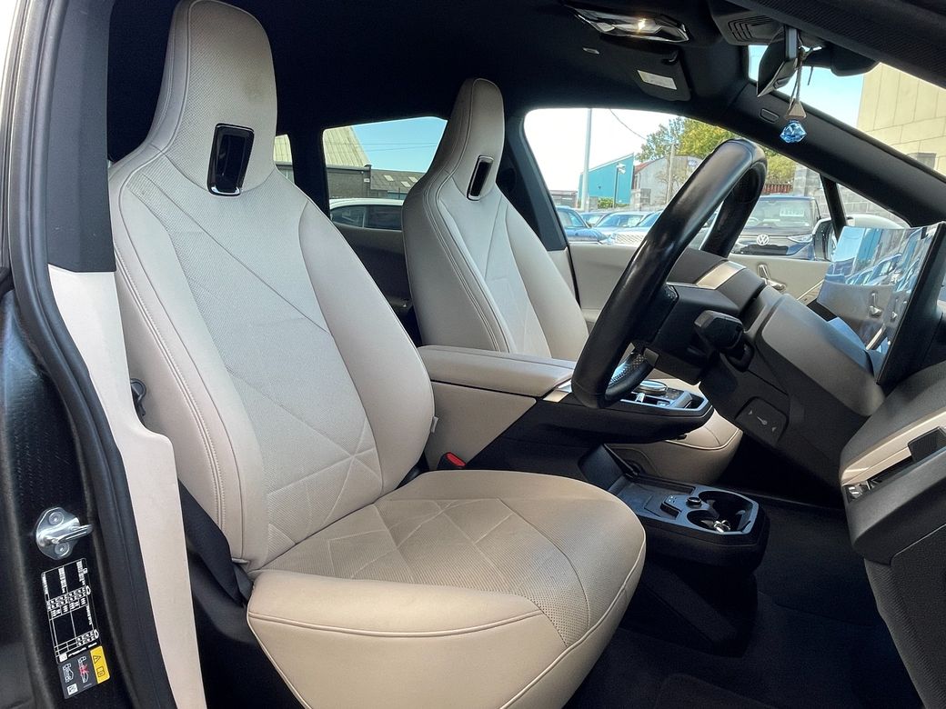 2022 BMW iX