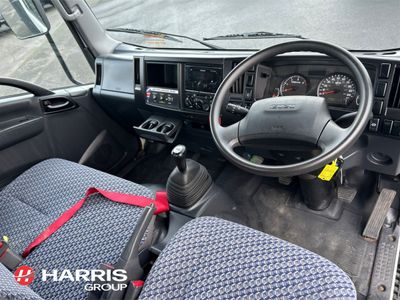 2022 White Isuzu NNR