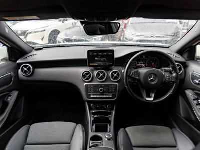 2016 Mercedes-Benz A 180