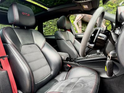 2021 Porsche Macan