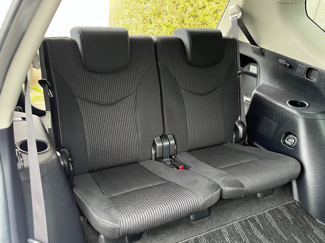 2016 Toyota Prius Alpha