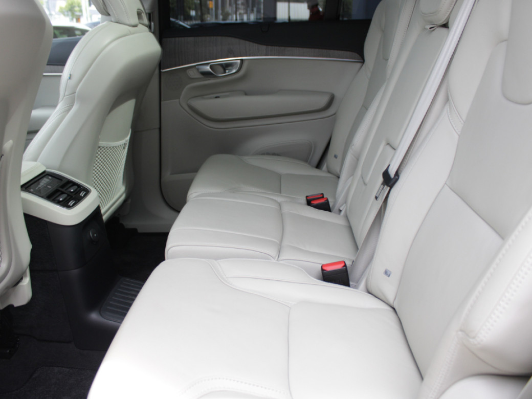 2022 Volvo XC90