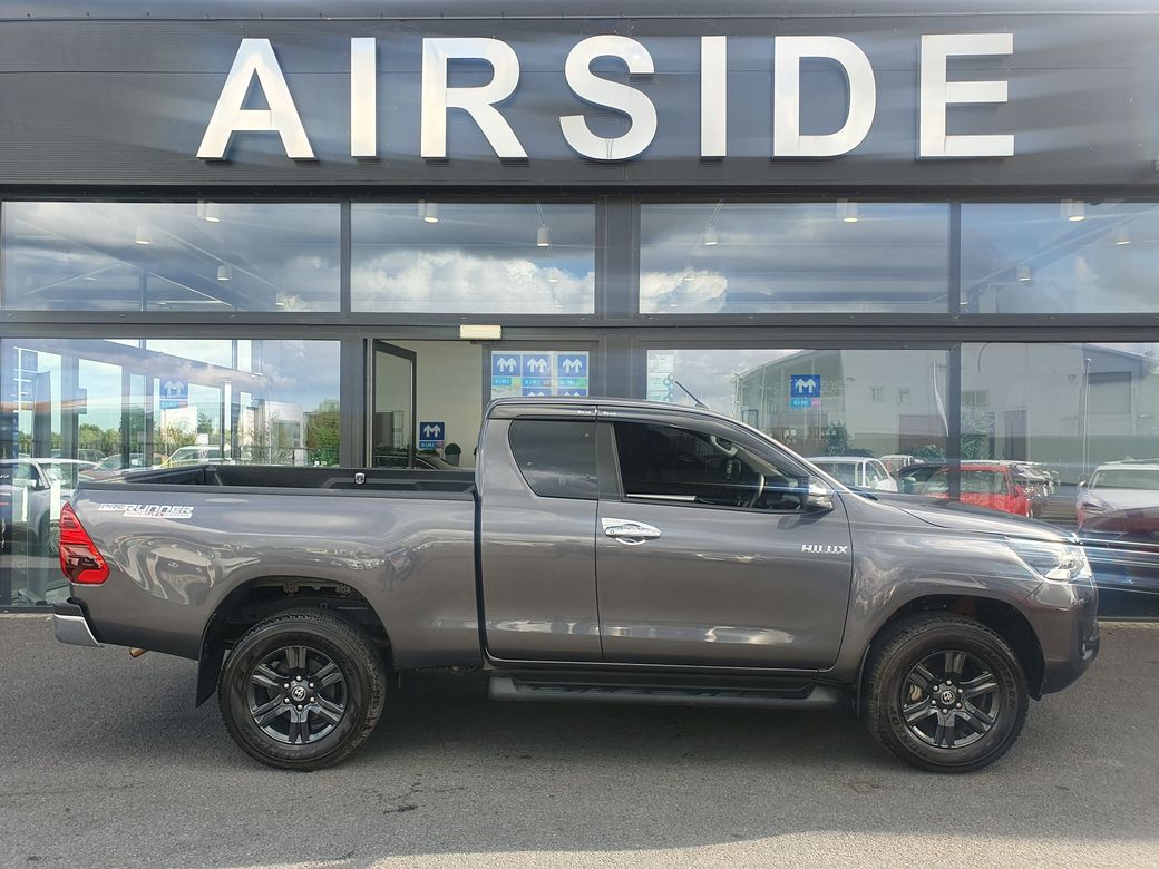 2023 Toyota Hilux