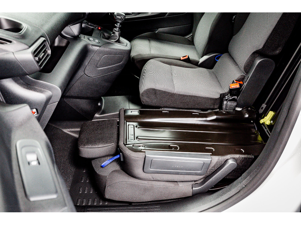 2025 Peugeot Partner