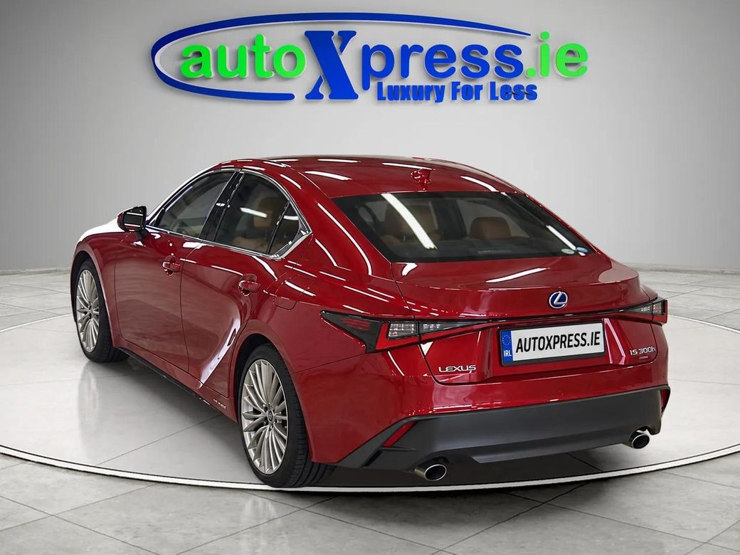 2021 Lexus IS 300h