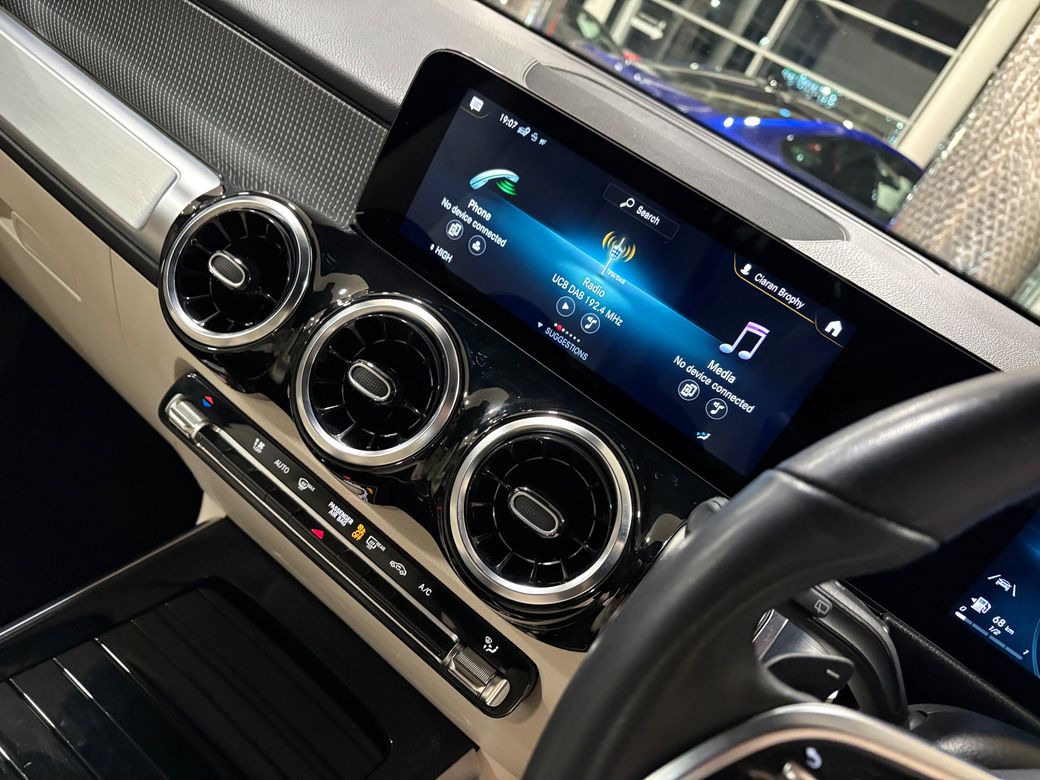 2023 Mercedes-Benz GLB Class