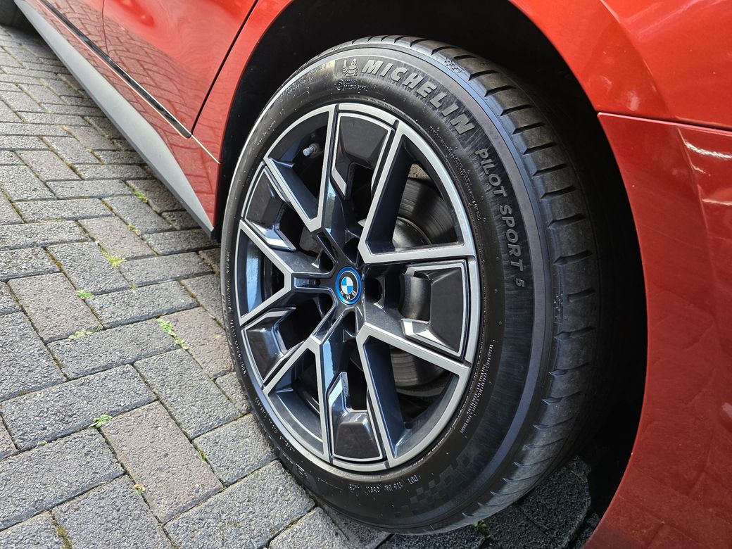 2022 BMW i4
