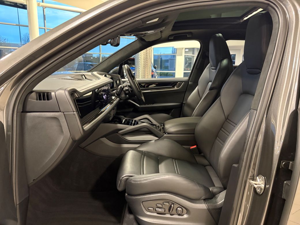 2024 Porsche Cayenne