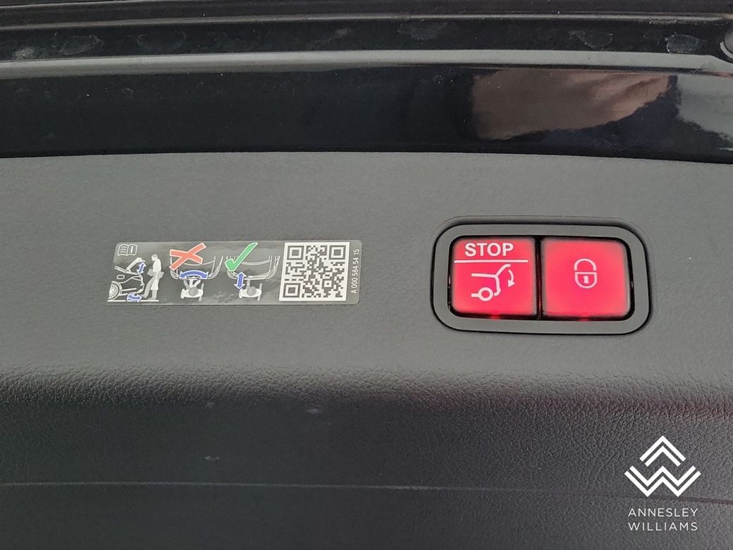 2025 Mercedes-Benz GLC Class