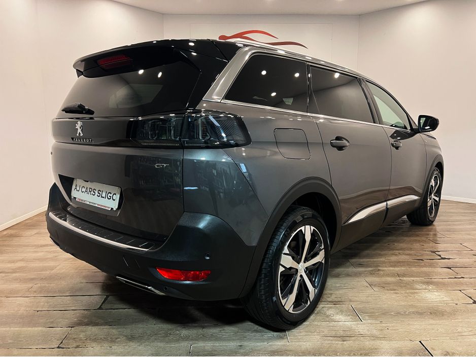 2021 Peugeot 5008