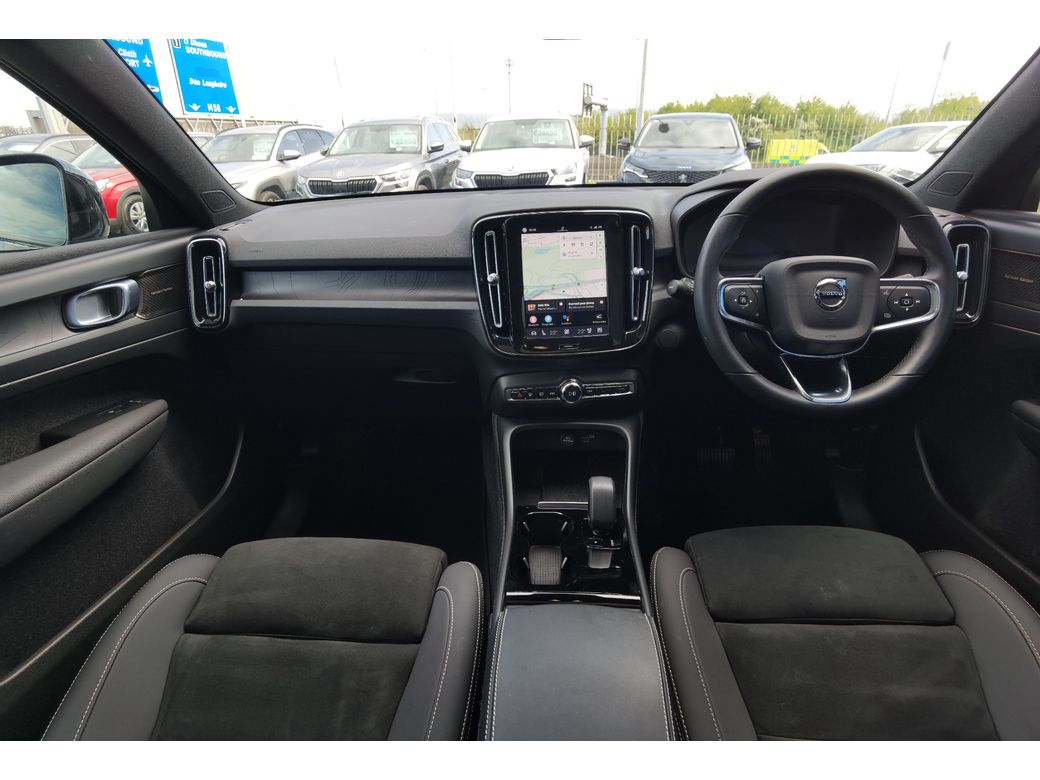 2022 Volvo C40