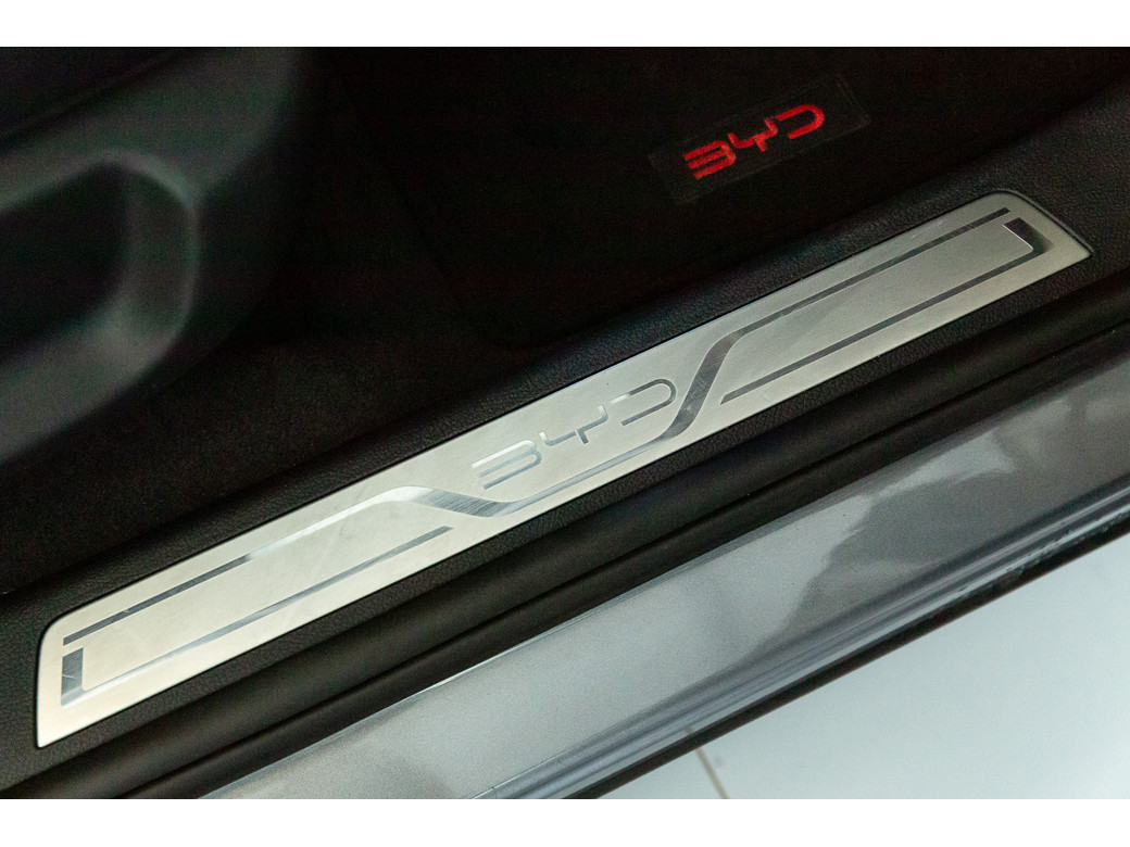 2025 BYD Seal U