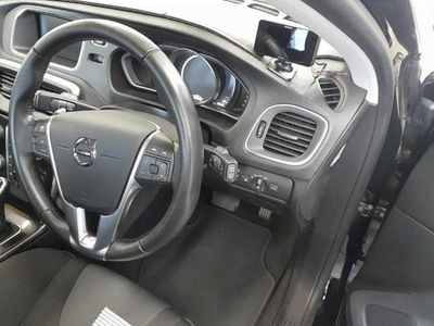 2017 Volvo V40