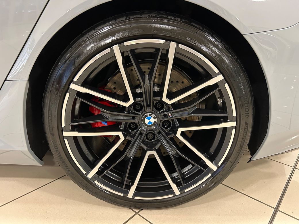 2025 BMW M5