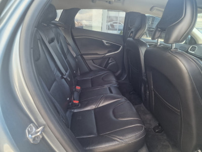 2018 Volvo V40