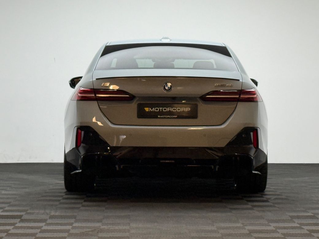 2023 BMW i5