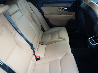 2021 Volvo V90