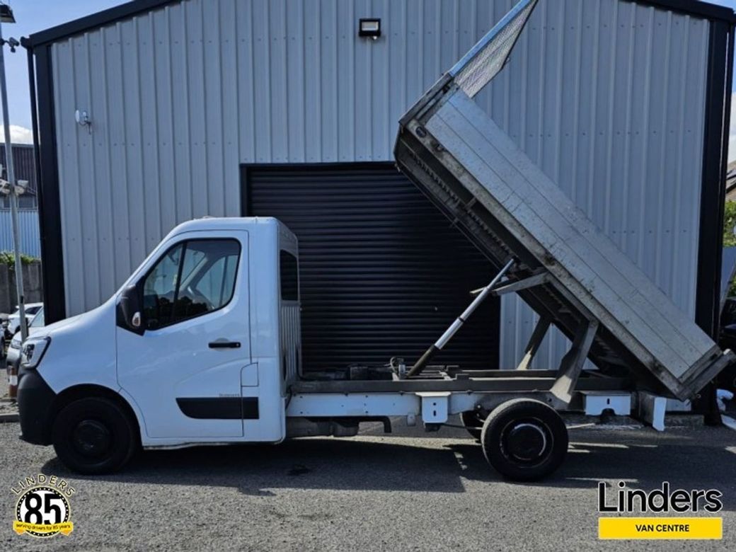 2023 Renault Master