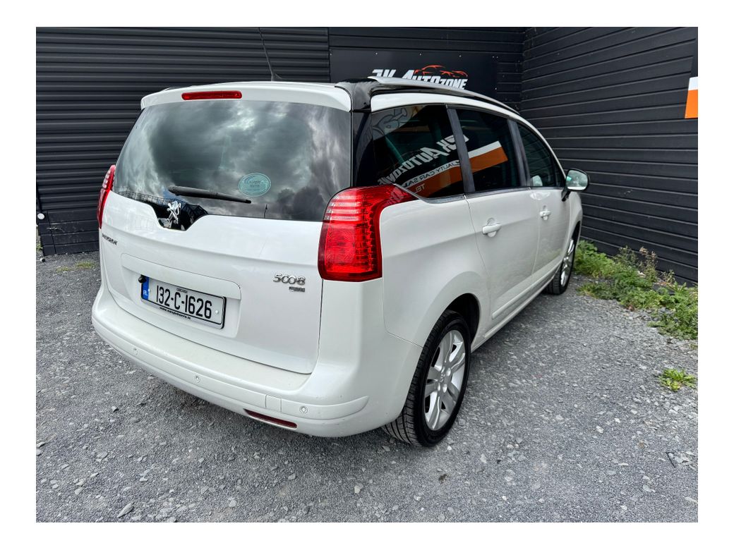 2013 Peugeot 5008