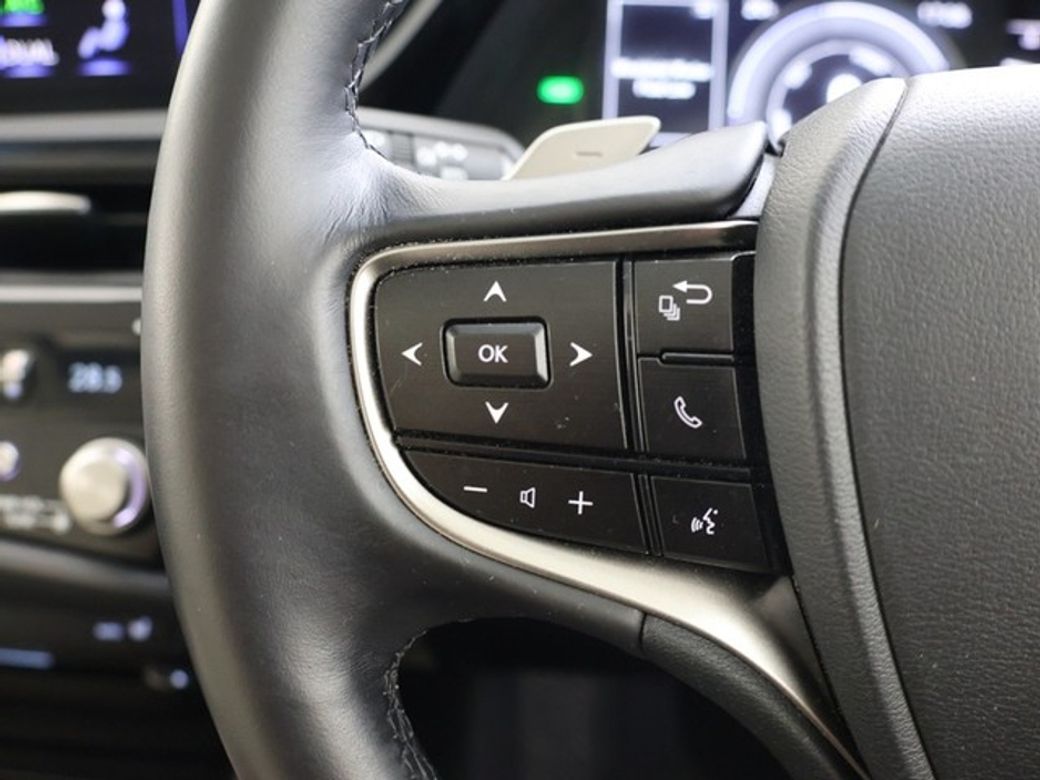 2022 Lexus ES 300h