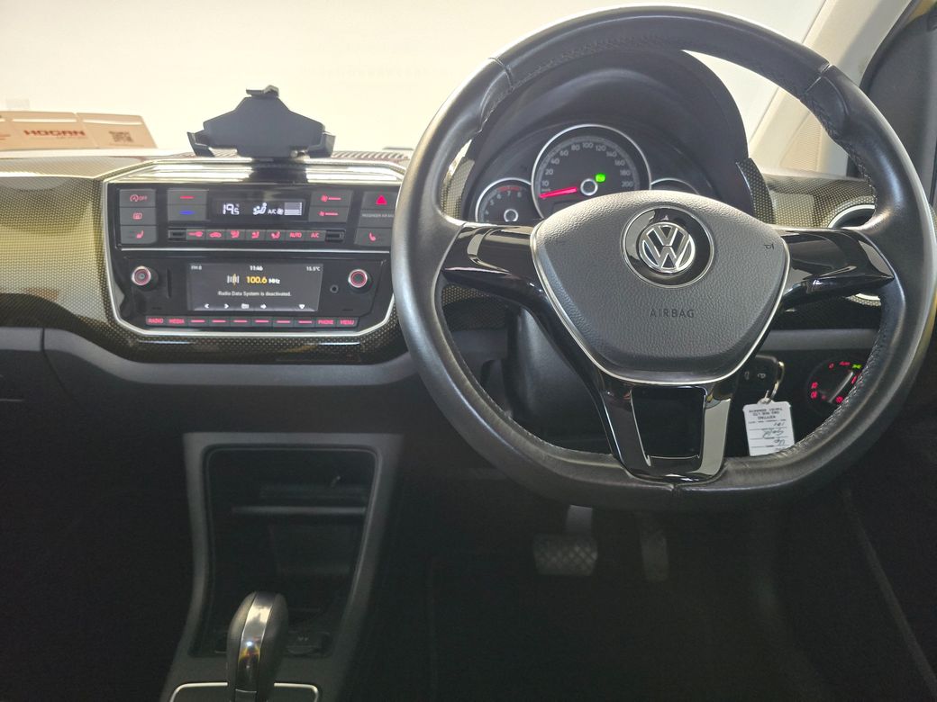 2017 Volkswagen up!