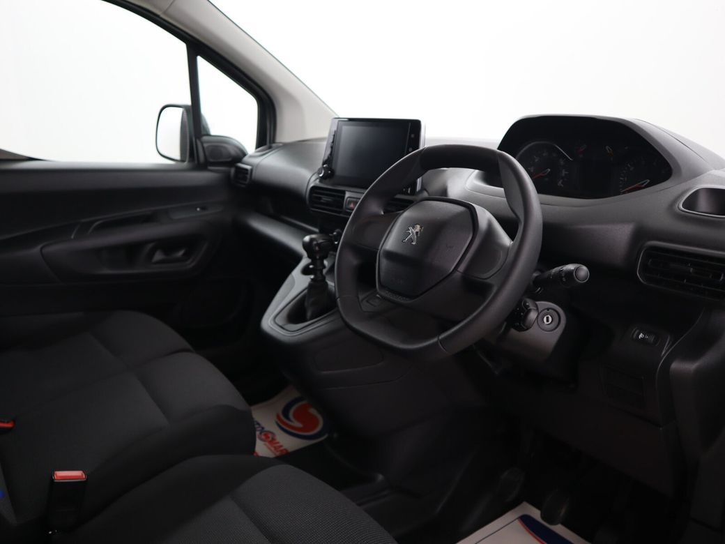 2022 Peugeot Partner