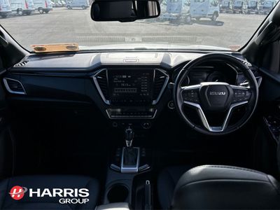 2024 Silver Isuzu D-MAX