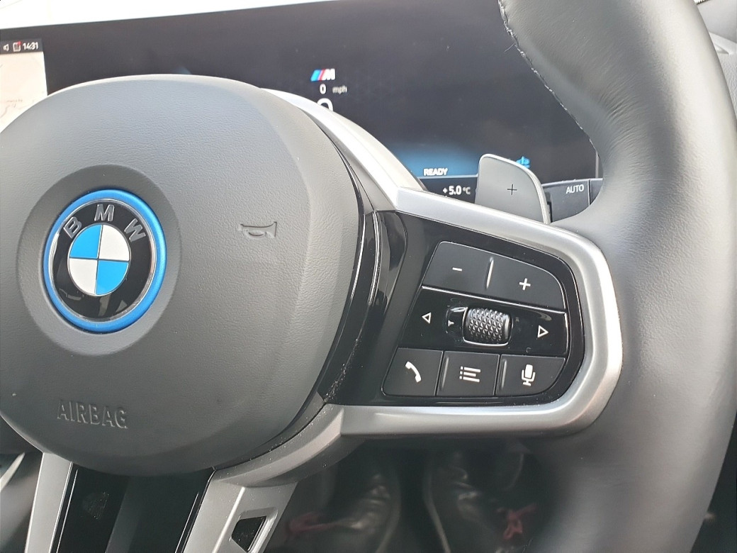 2025 BMW 330