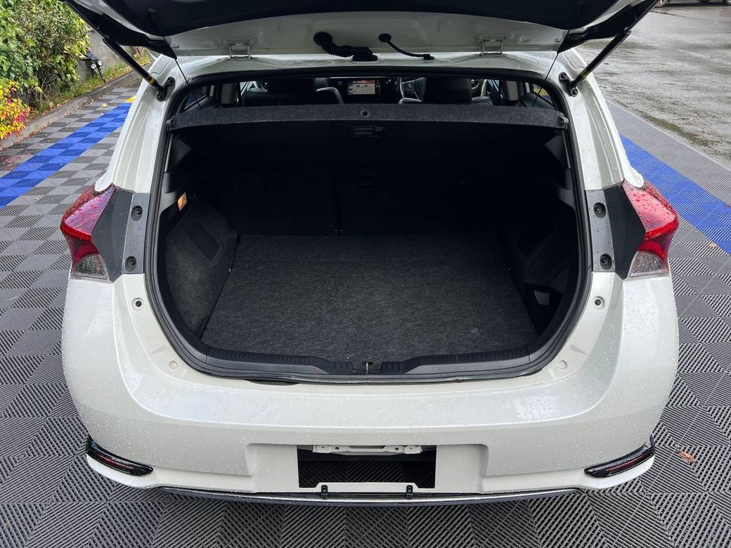 2017 Toyota Auris