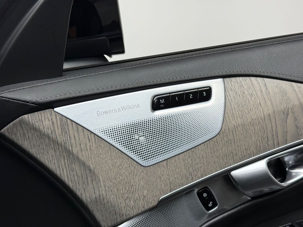 2023 Volvo XC90
