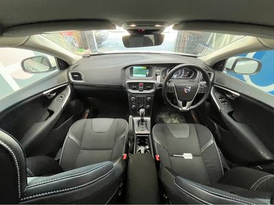 2016 Volvo V40