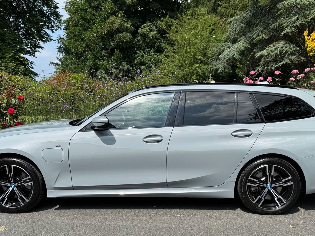 2024 BMW 330