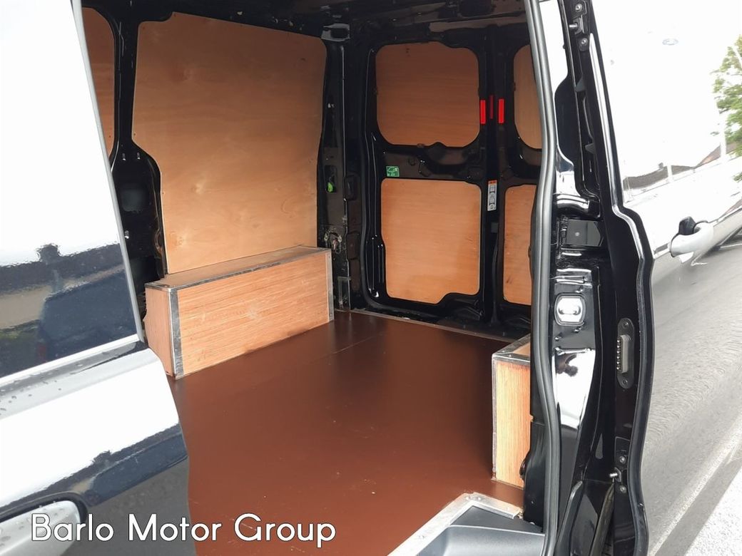 2024 Ford Transit Custom
