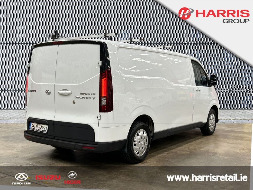 2025 White Maxus Deliver 7