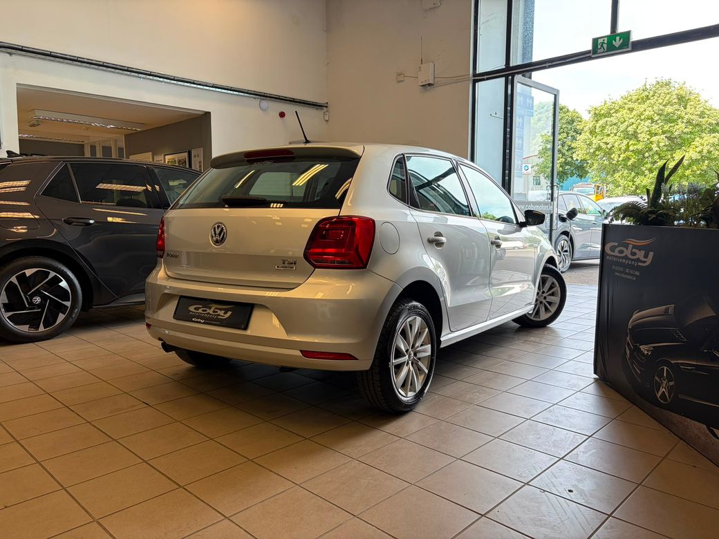 2015 Volkswagen Polo