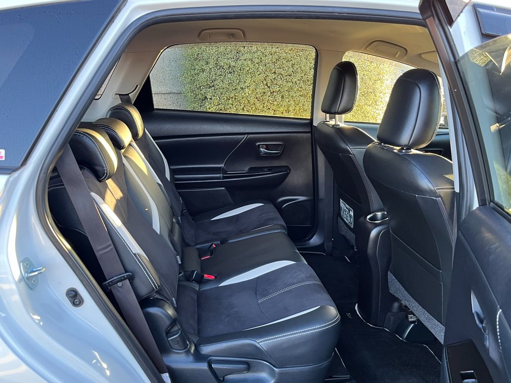 2015 Toyota Prius Alpha